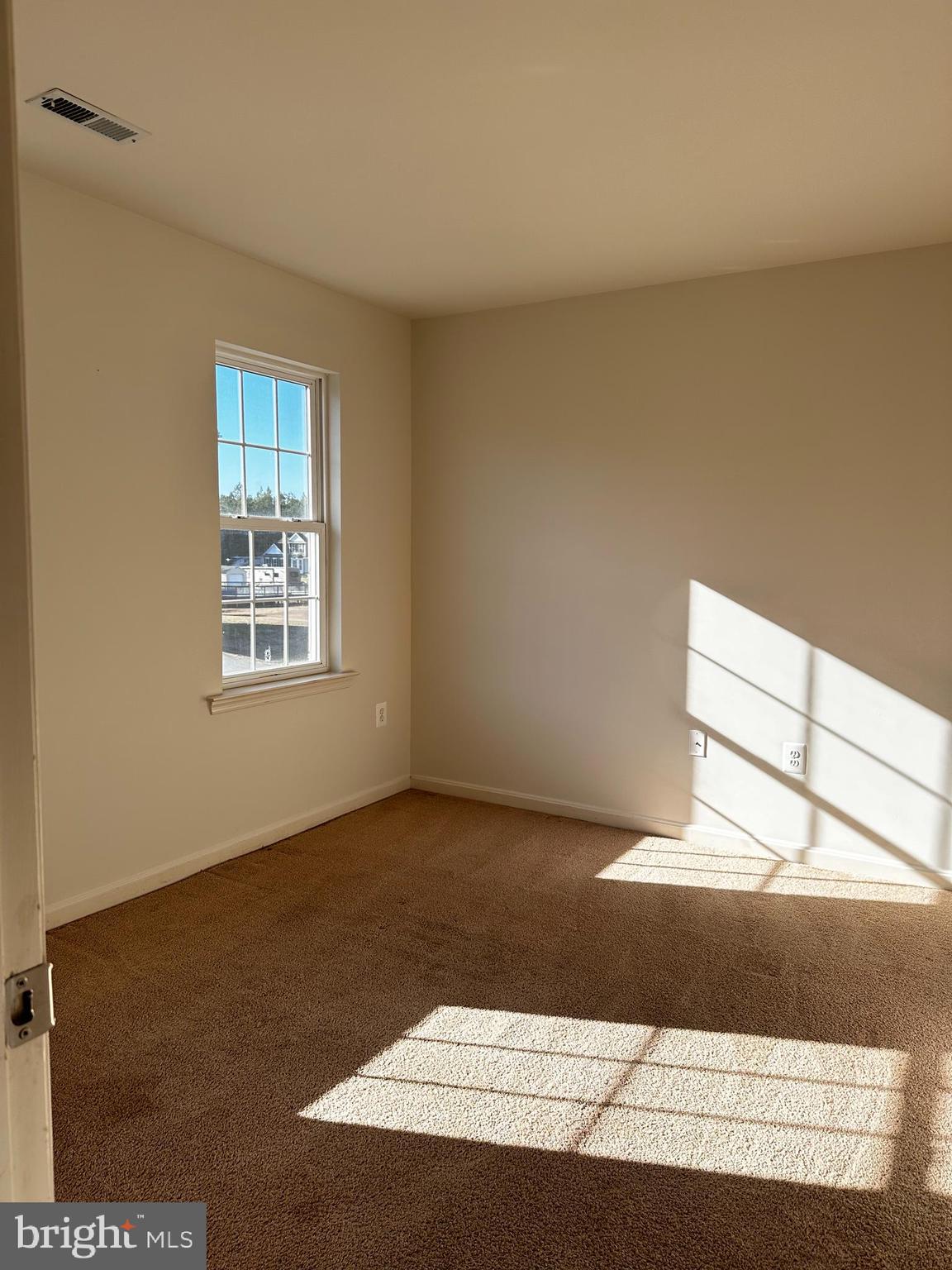 WESTBURY - Residential Lease