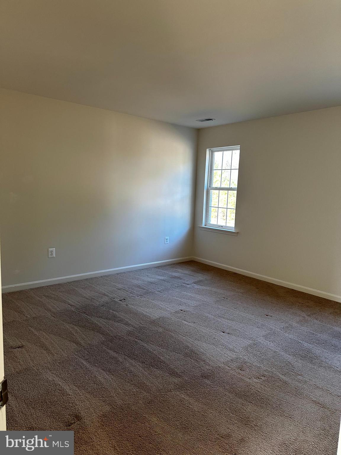WESTBURY - Residential Lease