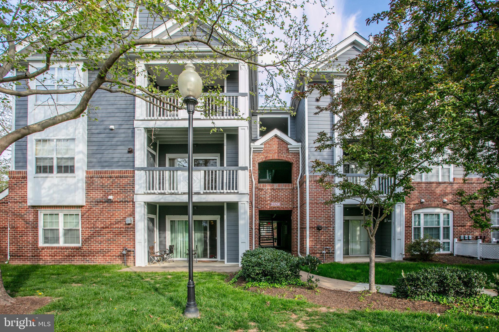 Ready to move in . Beautifull , filled with light  top floor 2 BD/ 1 BA  condo , spacious almost 1000 SF New flooring in living room , vaulted ceiling , fireplace SS appliances , granite countertop , white cabinets  Updated bath .  new washer /dryer , freshly painted ,nice private balcony  Great schools pyramid 
Walk to Loudoun One , restaurants , Trader's Joe .  Bles Park . GWU next door