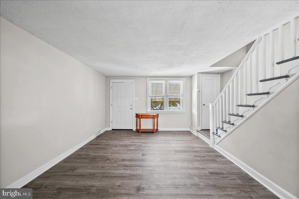 EDGEMONT PARK - Residential