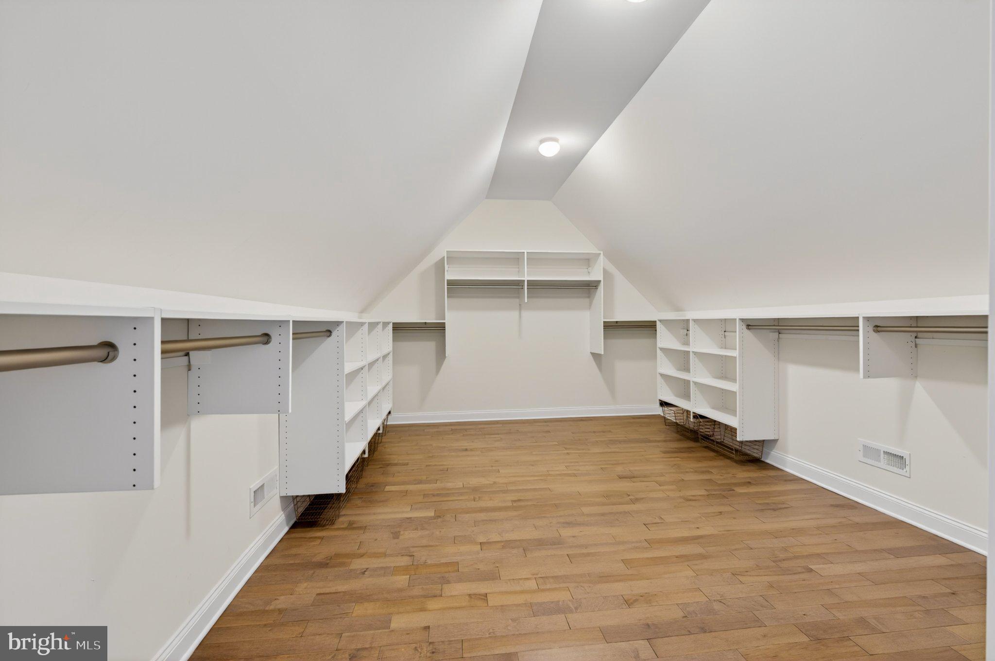 WEYHILL ESTATES - Residential