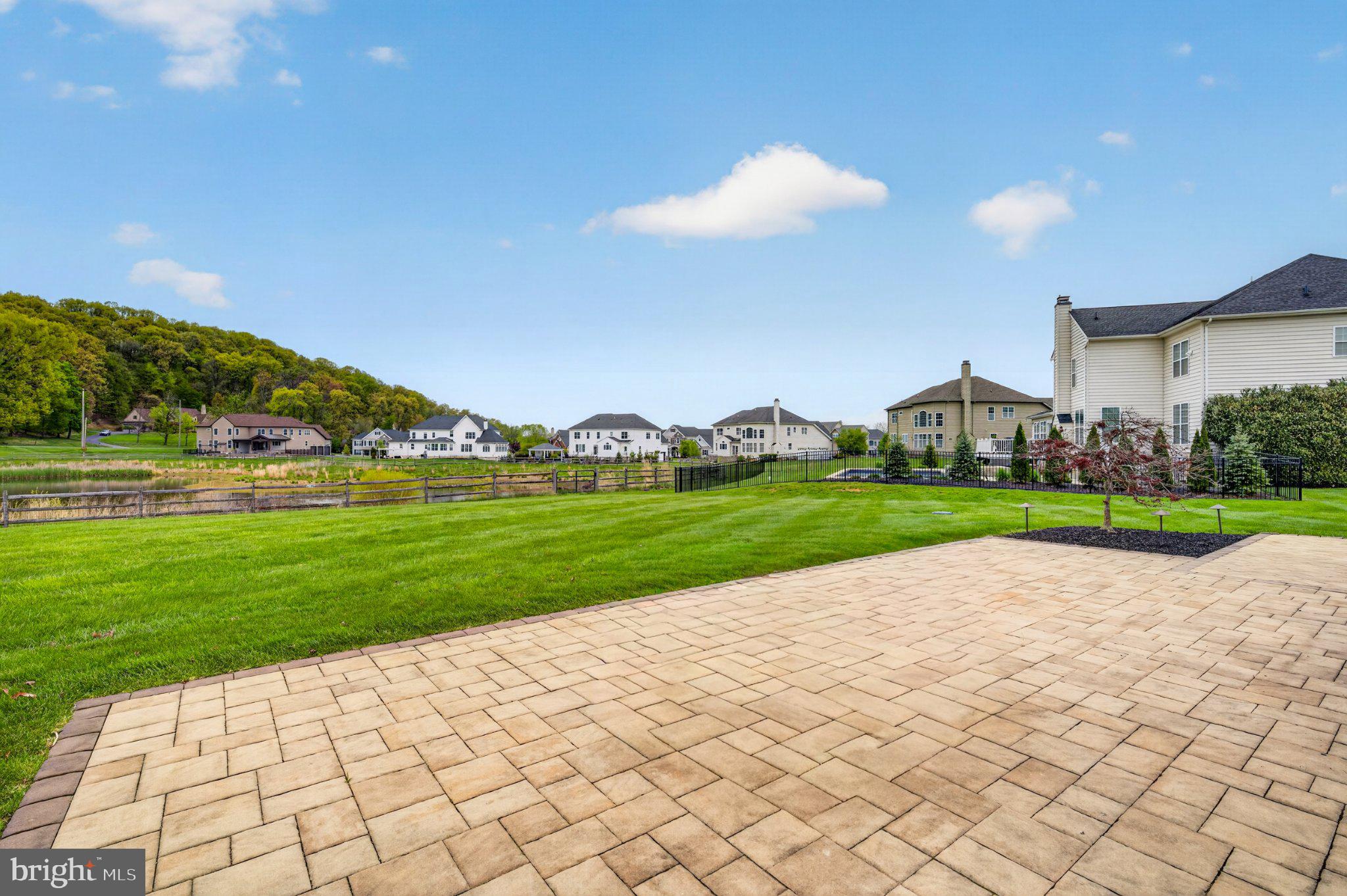 WEYHILL ESTATES - Residential