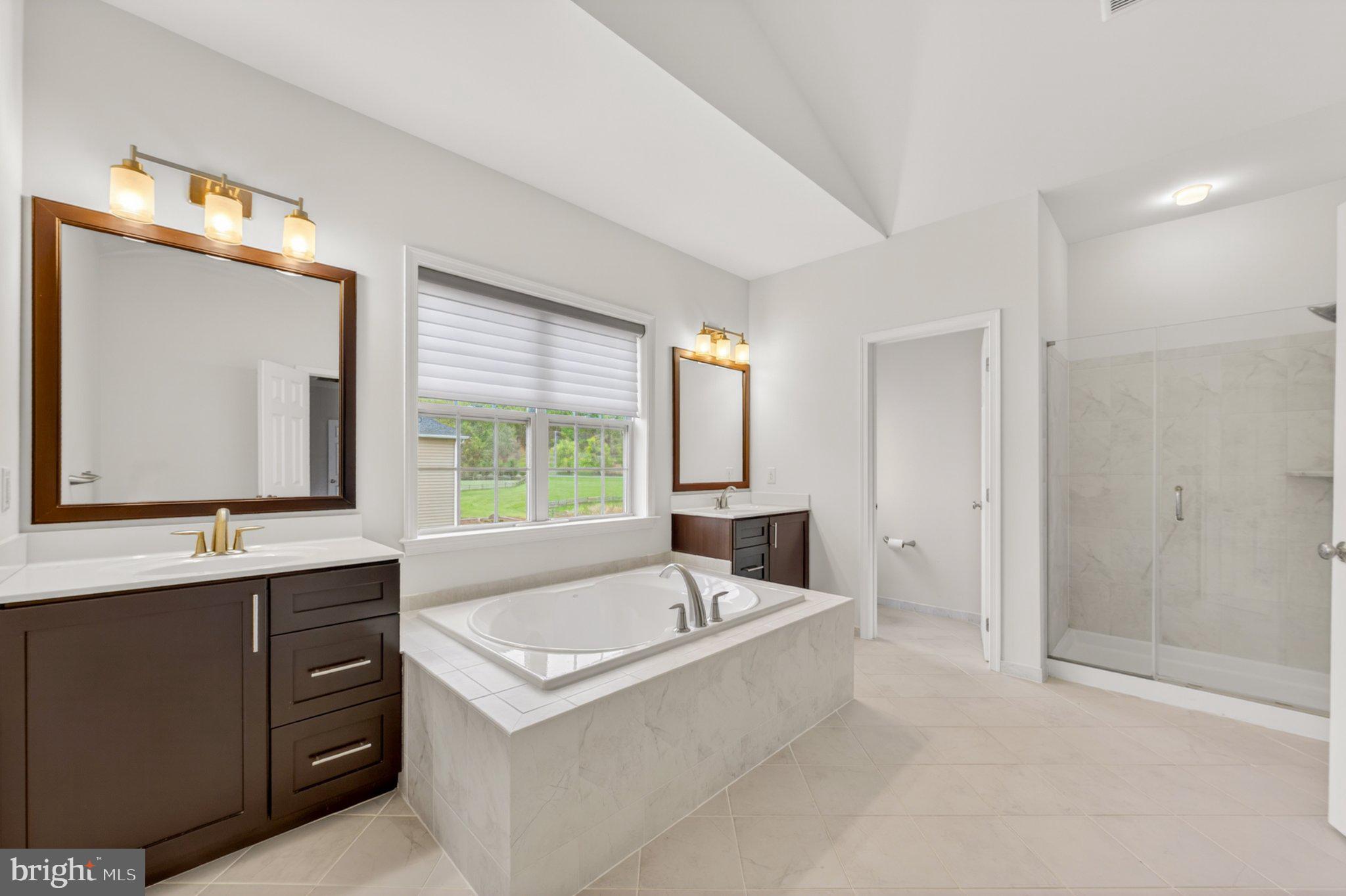 WEYHILL ESTATES - Residential