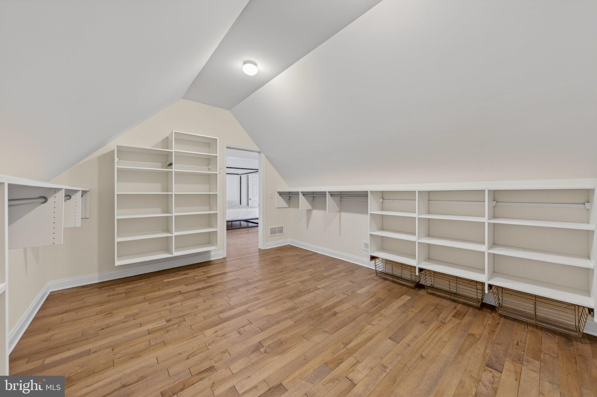 WEYHILL ESTATES - Residential