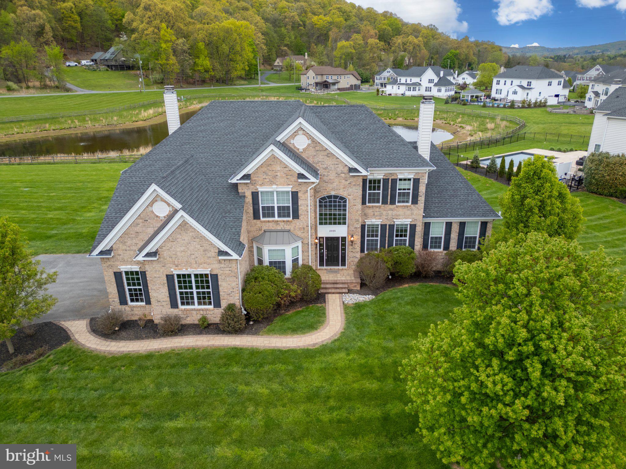 WEYHILL ESTATES - Residential