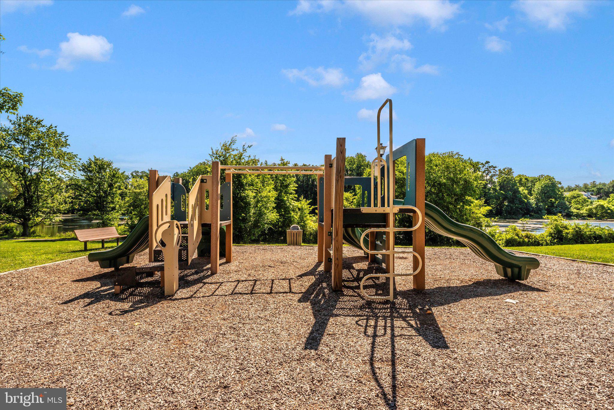 GUNNERS LAKE VILLAGE - Residential
