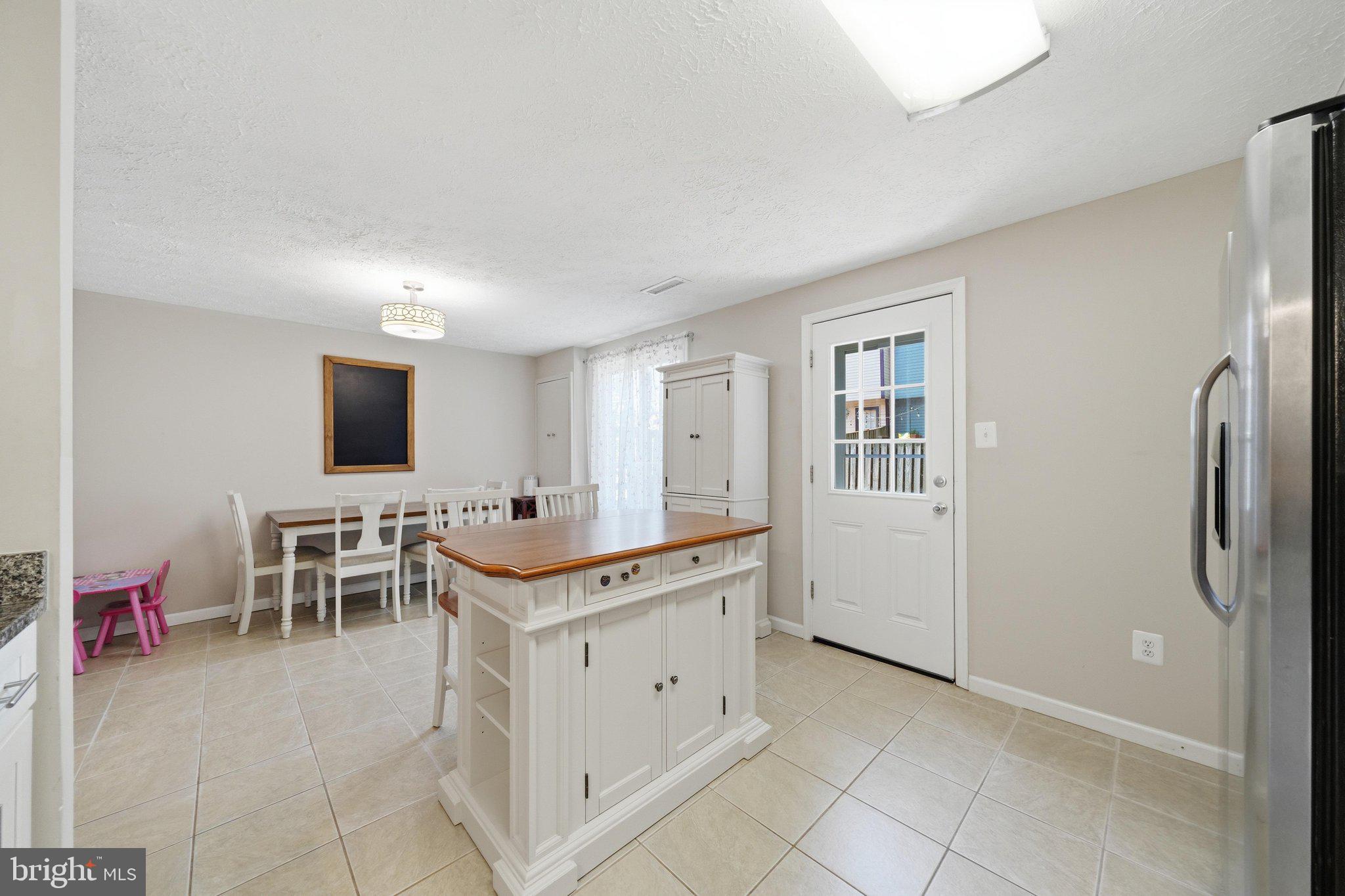 GUNNERS LAKE VILLAGE - Residential