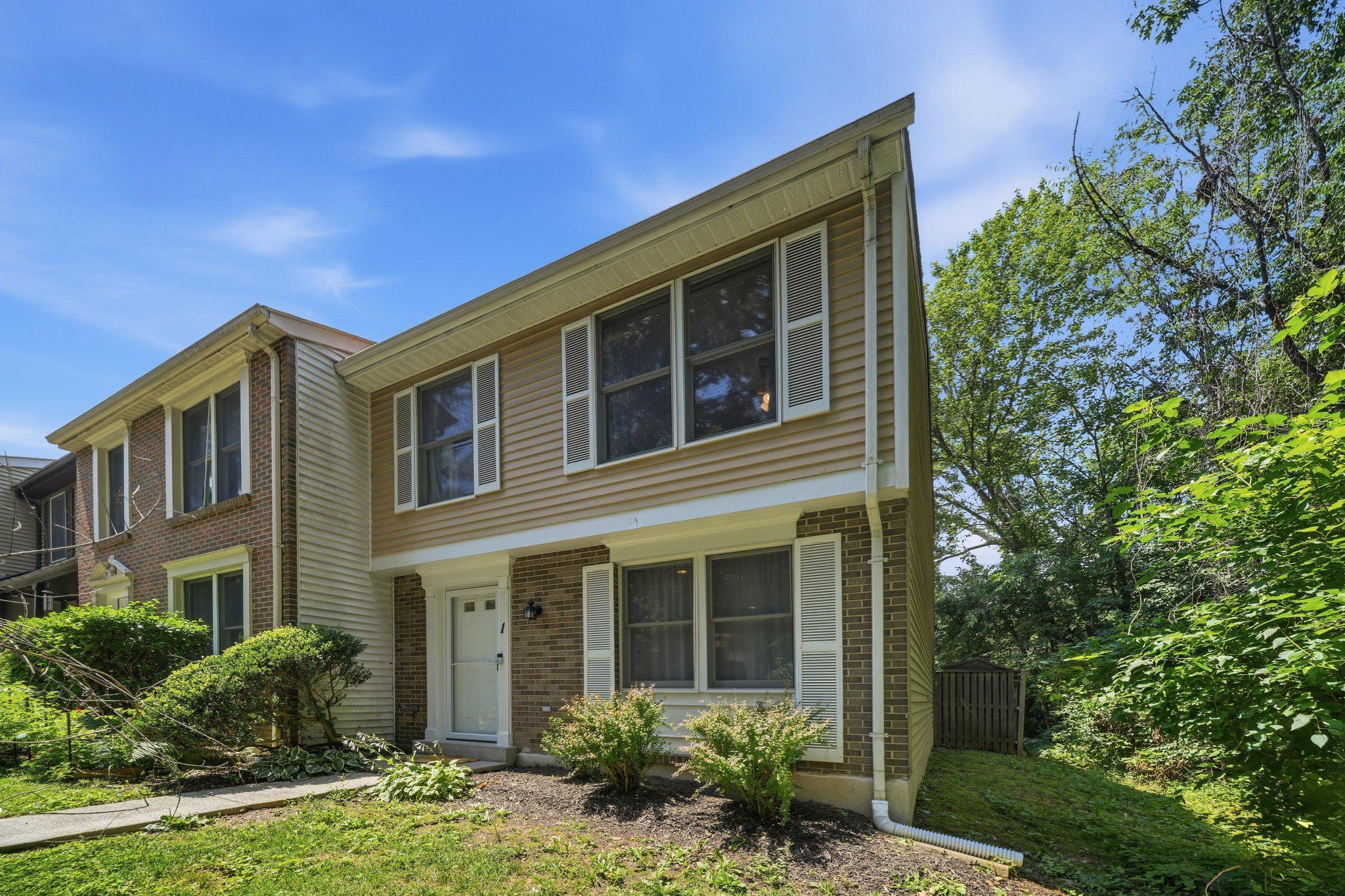 GUNNERS LAKE VILLAGE - Residential