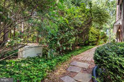 GLENMOORE WOODS - Residential