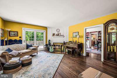 GLENMOORE WOODS - Residential