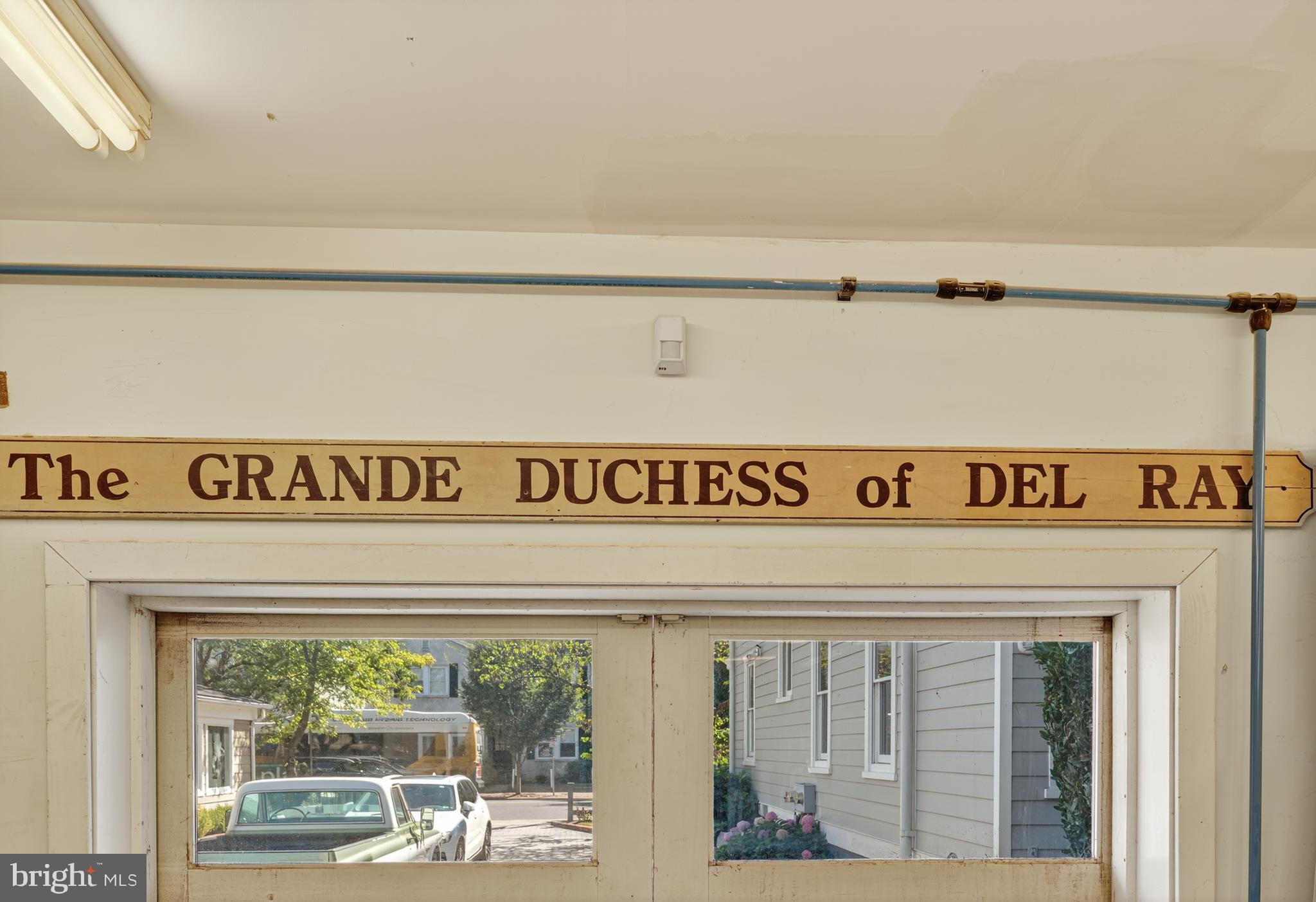 DEL RAY - Commercial Sale