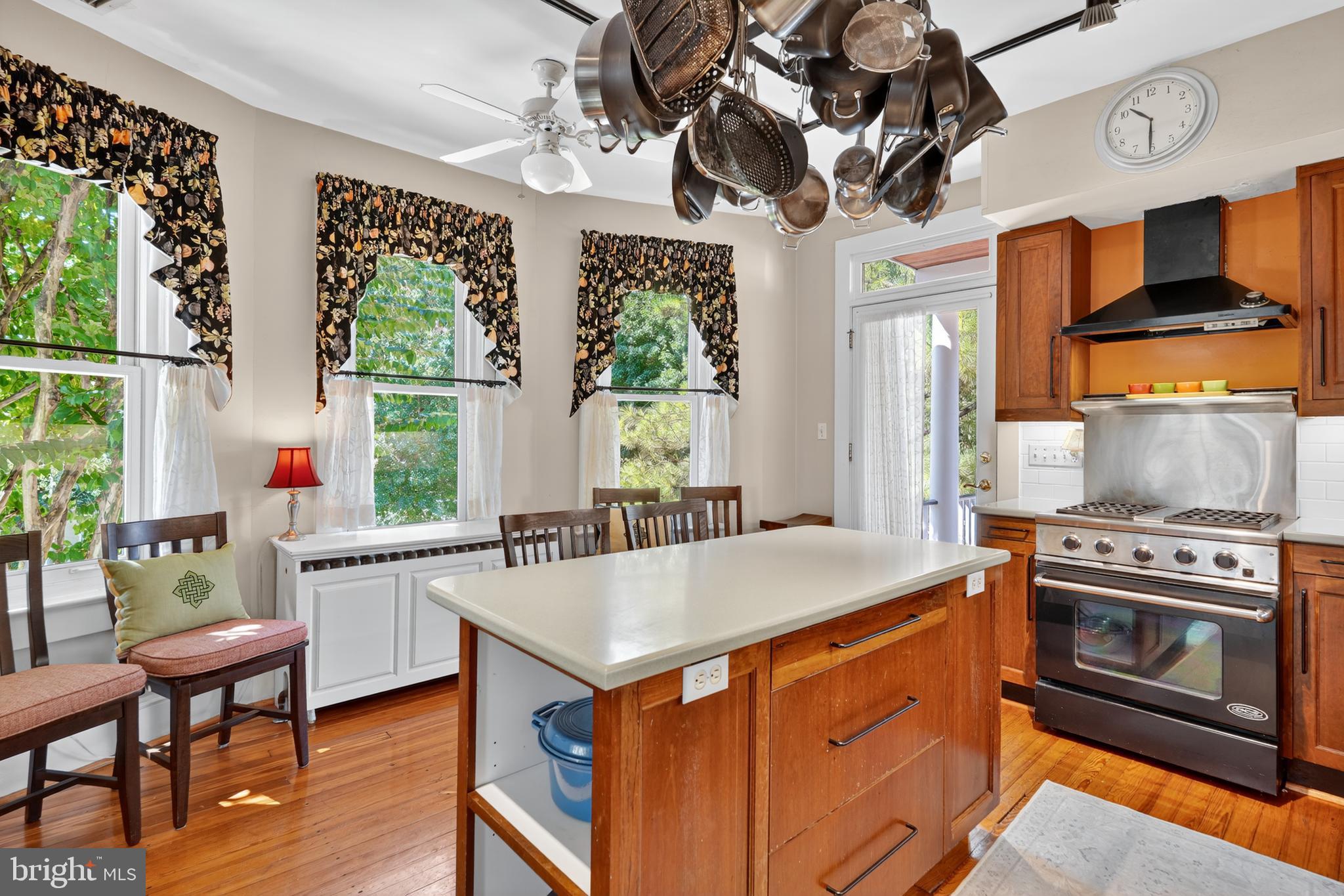 DEL RAY - Commercial Sale