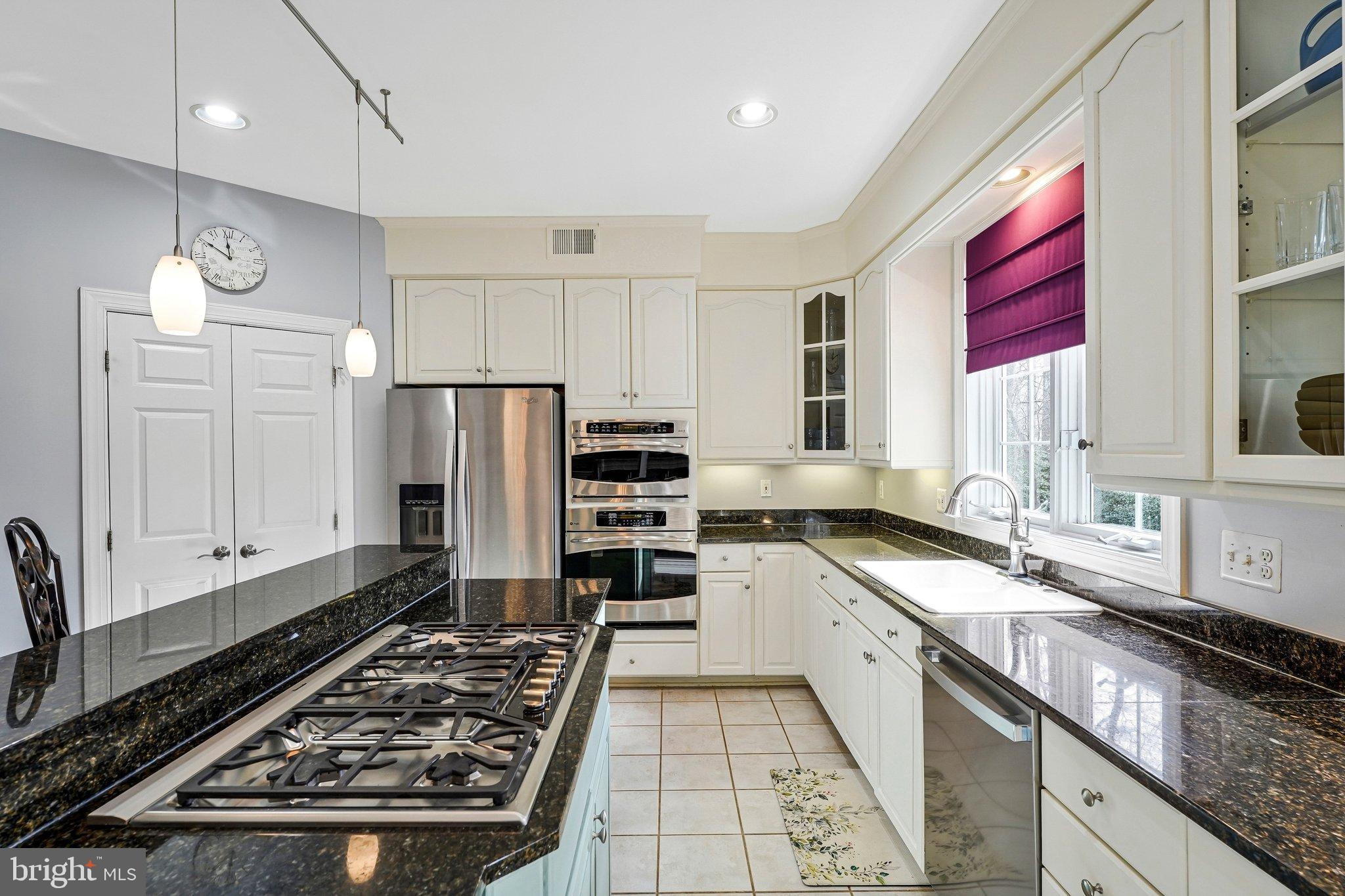 WEST OAKS ESTATES - Residential