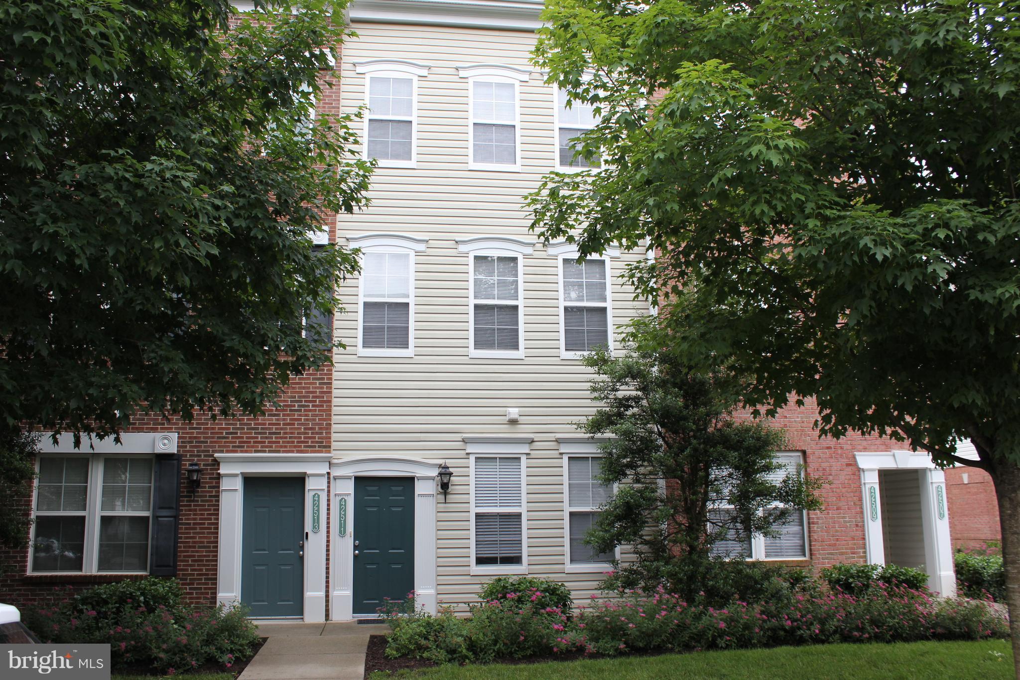 Fantastic 2 bedroom, 2.5 bath TH in sought after Summerfield at Brambleton. New paint throughout whole house. Open floor plan with gas fireplace in family room. Deck off kitchen overlooks rear entrance driveway. Neighborhood features dog park, tot lots, & car cleaning area. Awesome location & within walking distance of Brambleton Town Center with movies, grocery and shopping. Immediately available