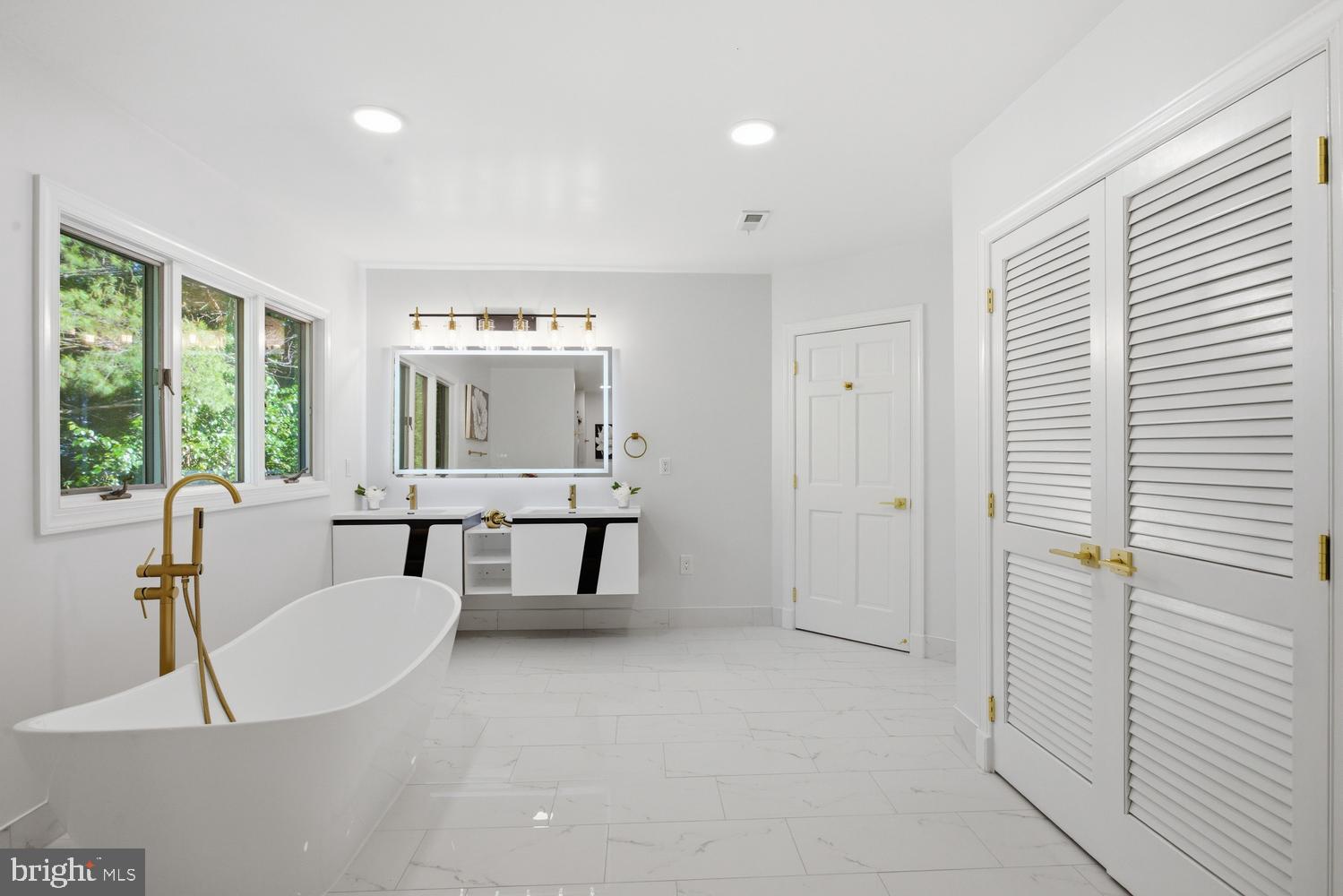 GEORGETOWN MANOR ESTATES - Residential