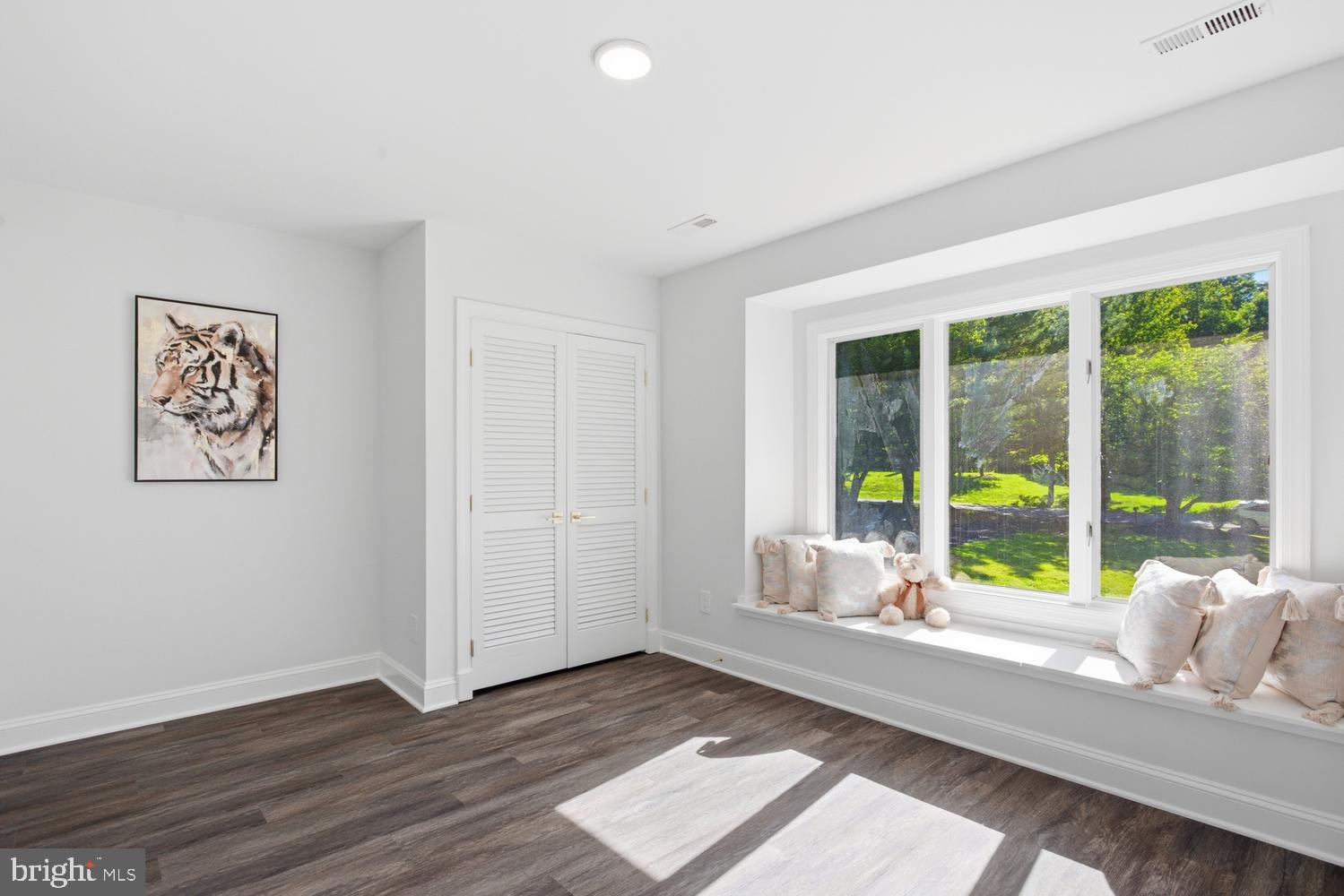 GEORGETOWN MANOR ESTATES - Residential