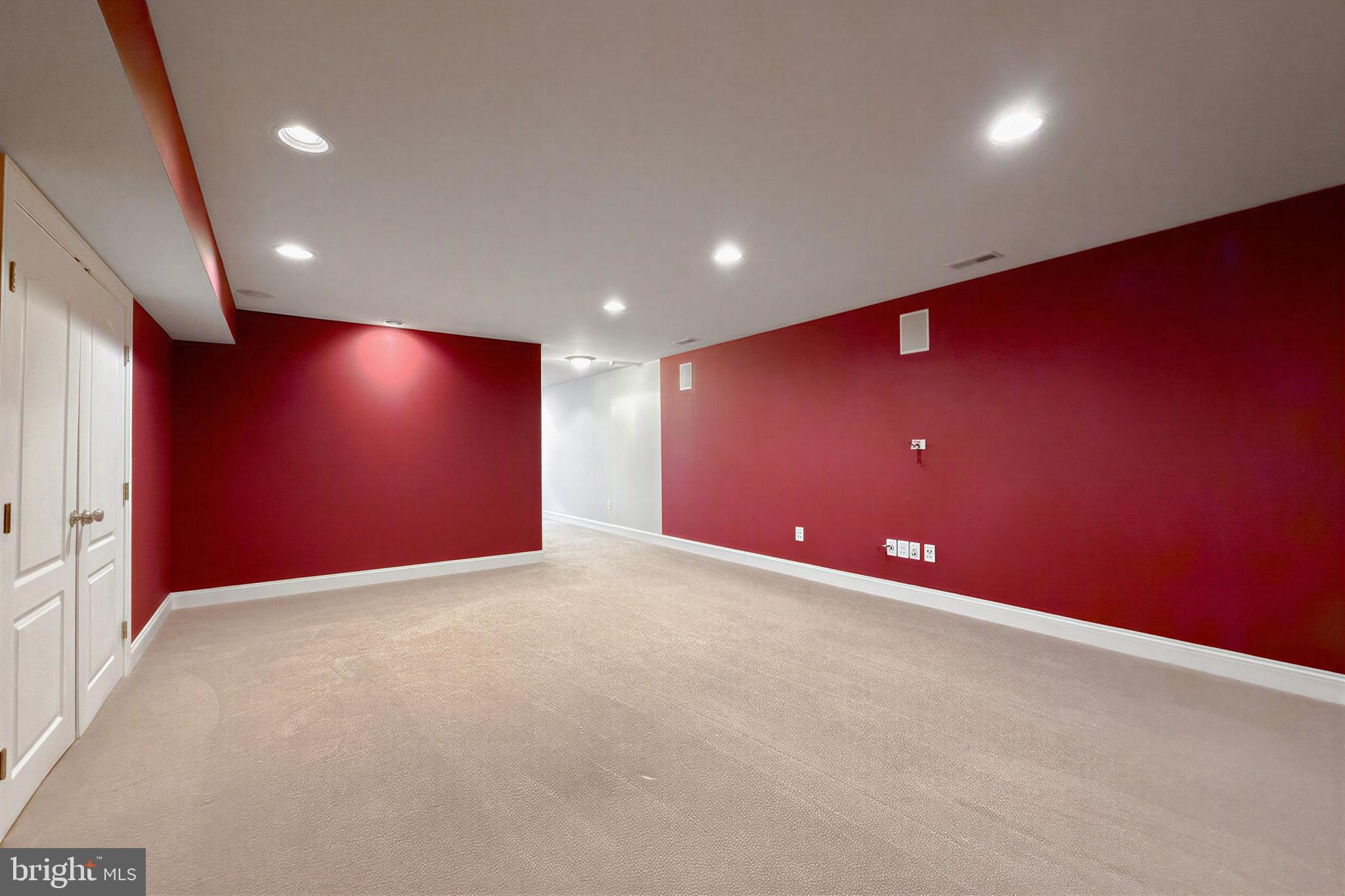 LEONARDS GRANT - Residential