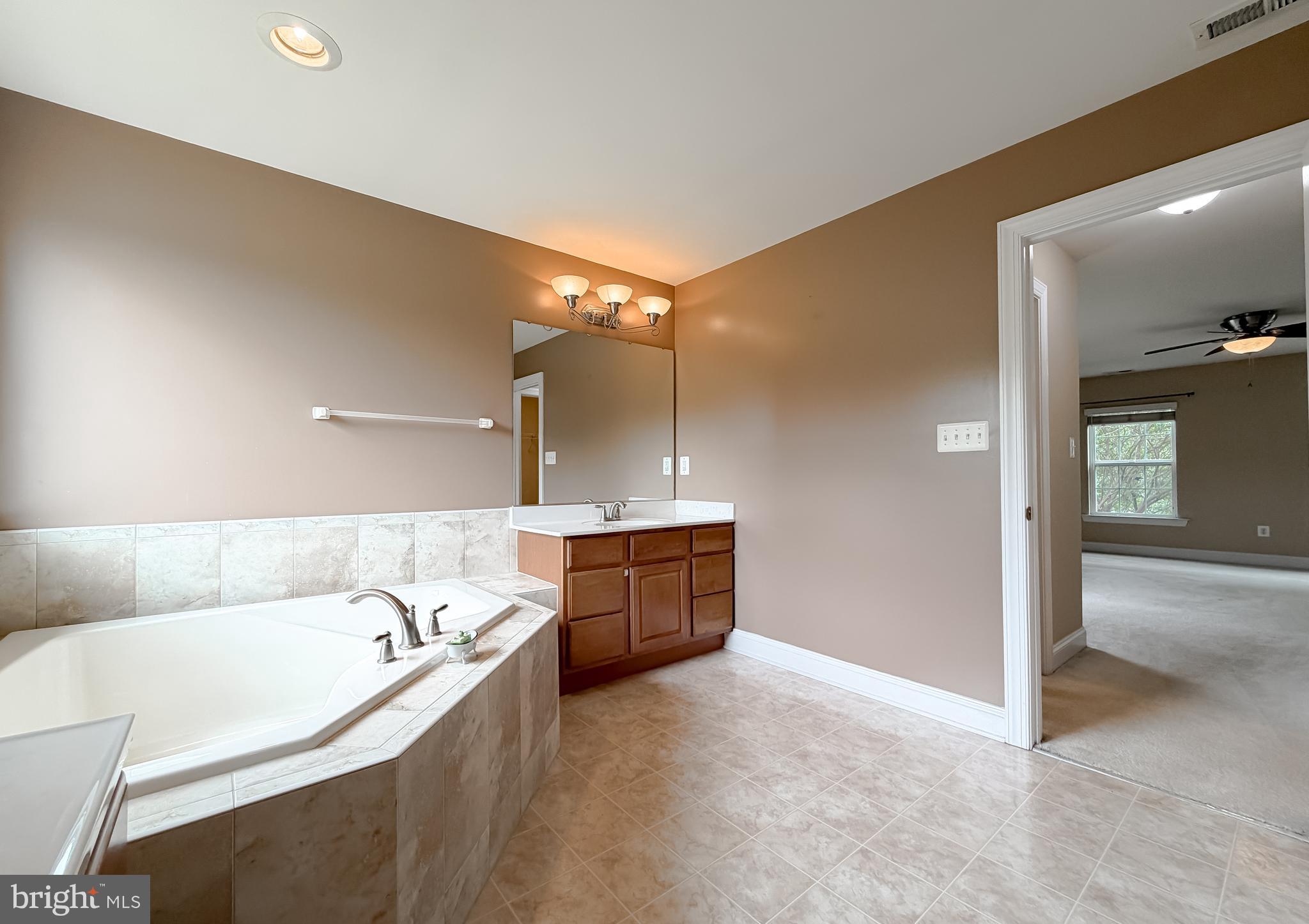 LEONARDS GRANT - Residential