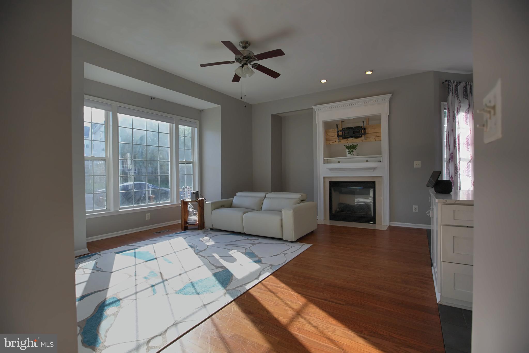 BROADLANDS - Residential