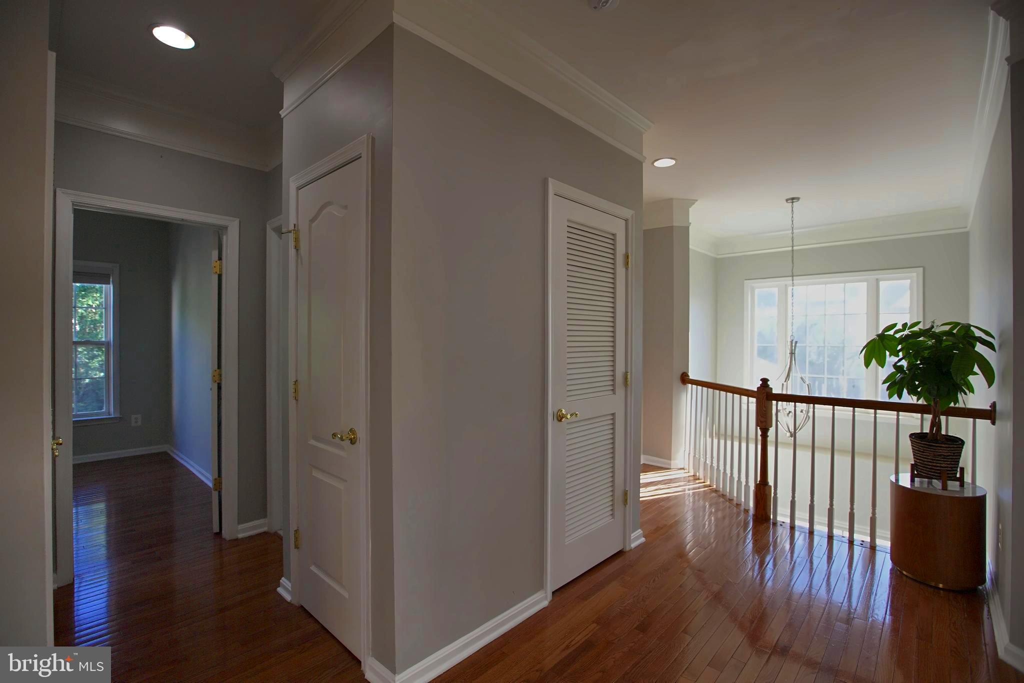 BROADLANDS - Residential