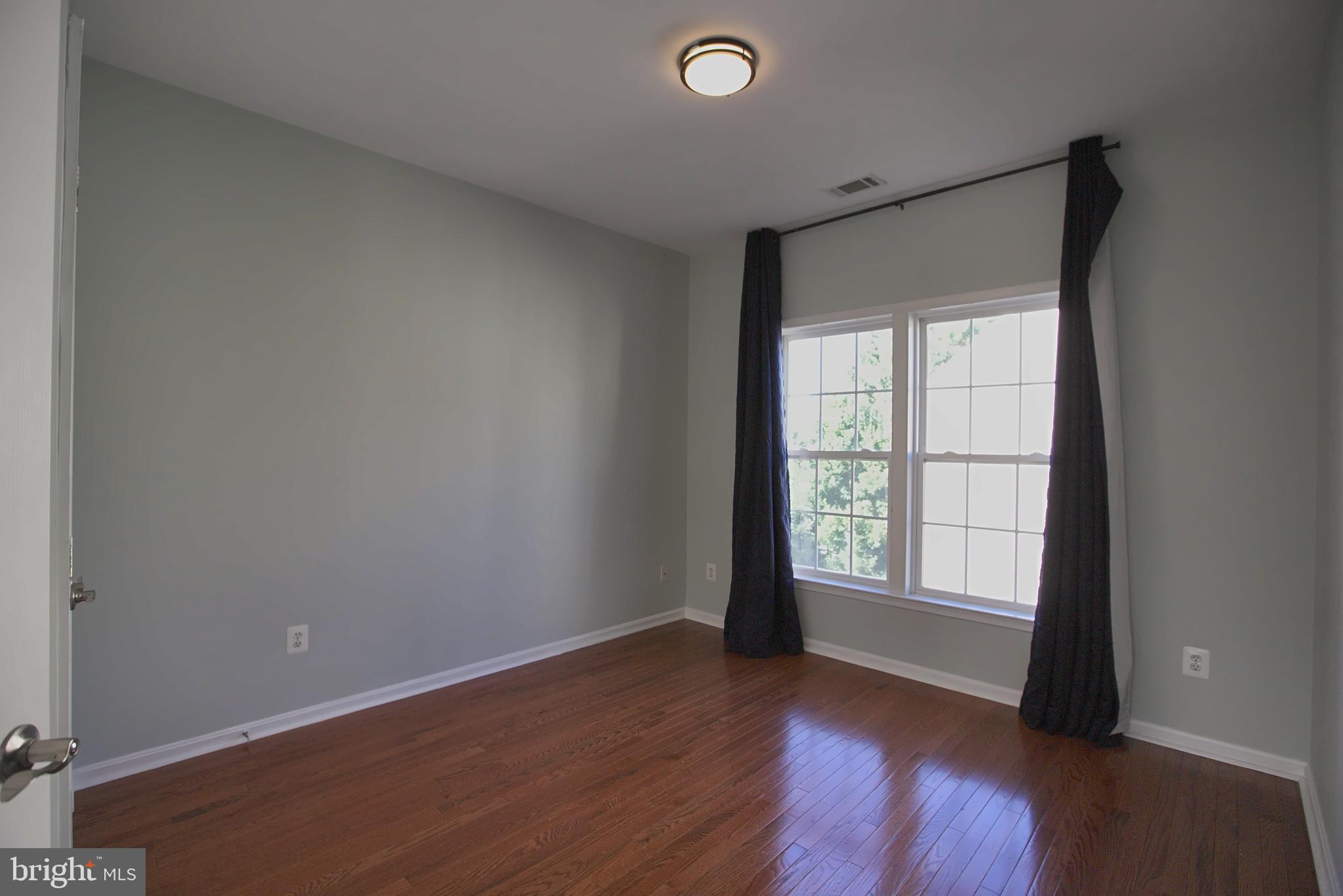 BROADLANDS - Residential