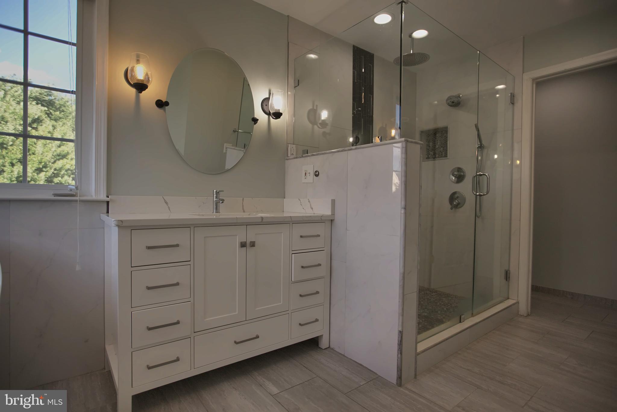 BROADLANDS - Residential