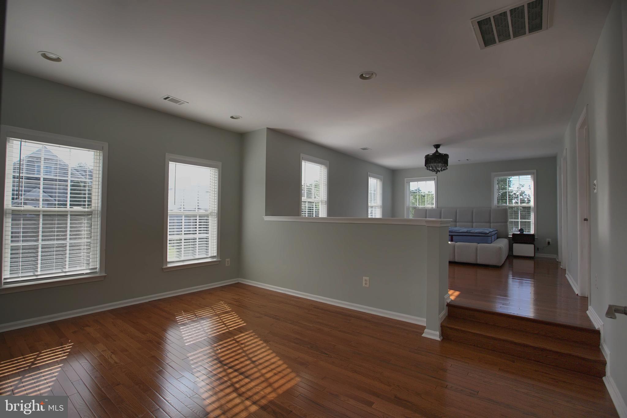 BROADLANDS - Residential