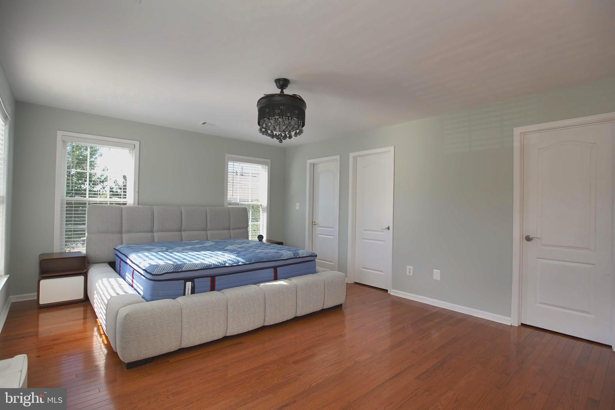 BROADLANDS - Residential