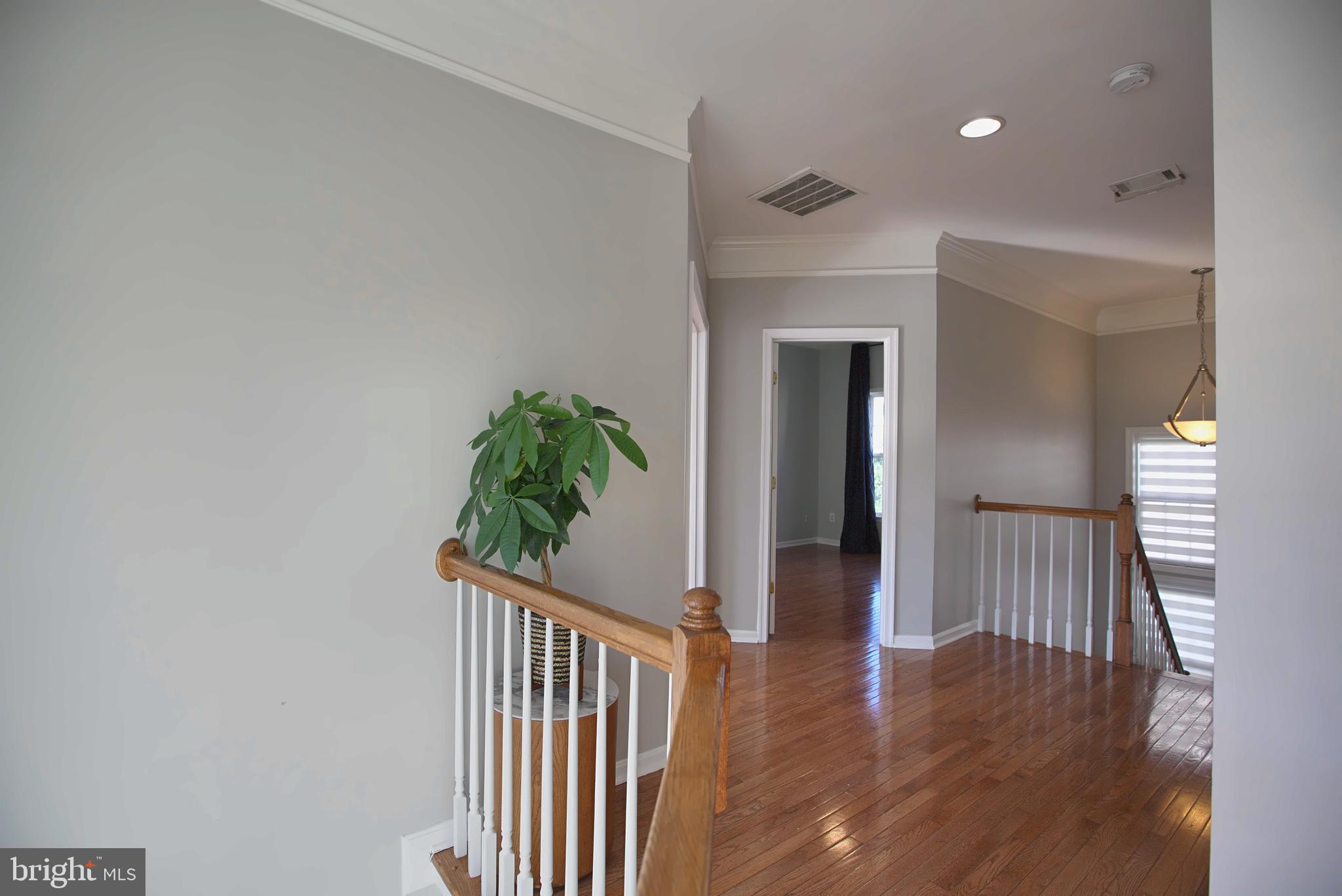 BROADLANDS - Residential
