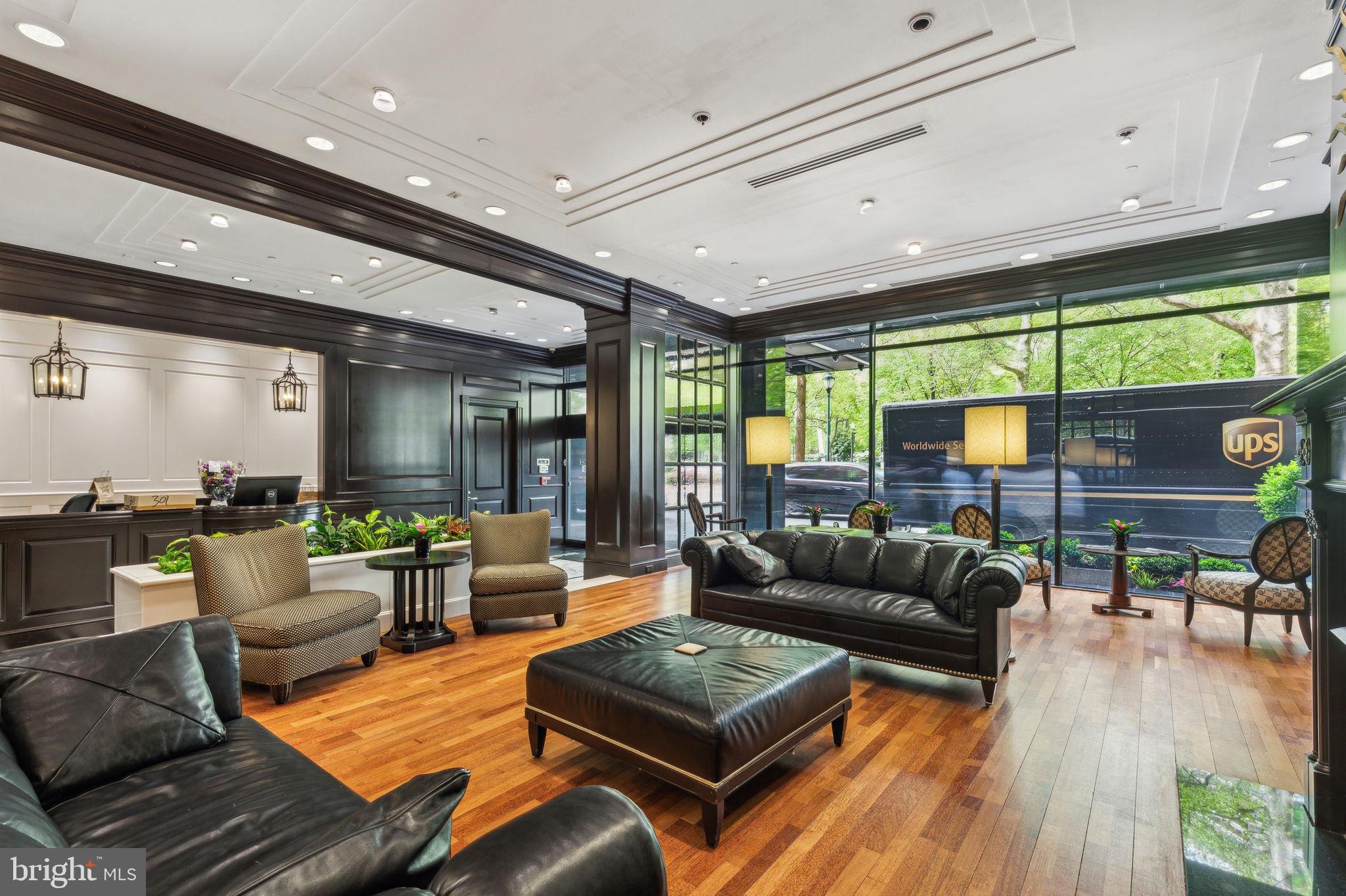 RITTENHOUSE SQUARE - Residential