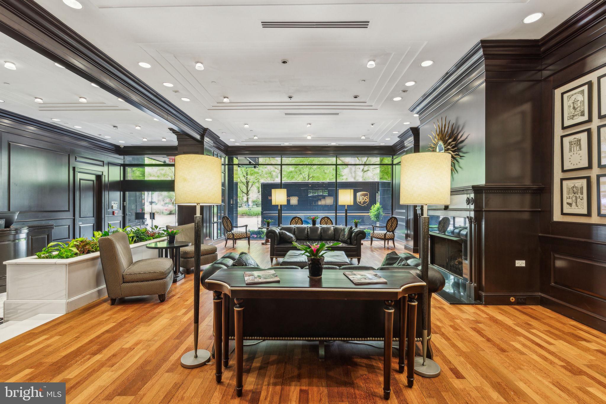 RITTENHOUSE SQUARE - Residential