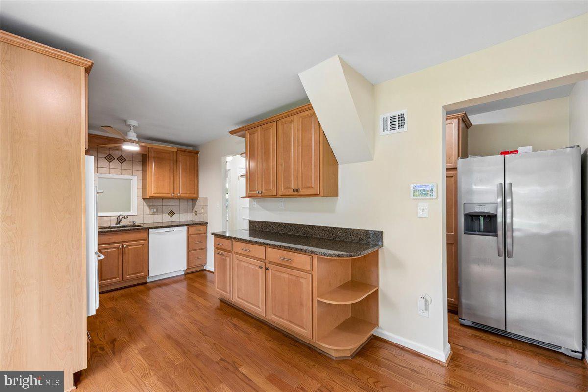 REGENCY ESTATES - Residential