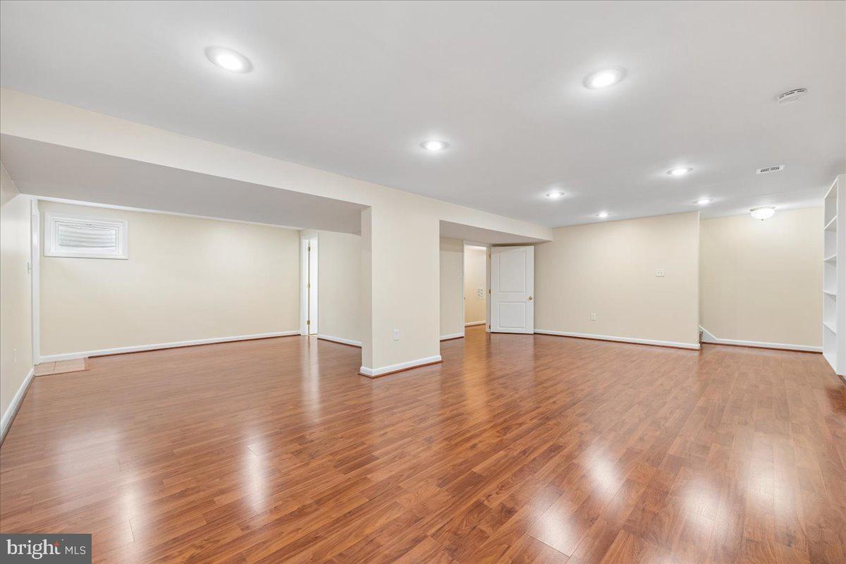 REGENCY ESTATES - Residential
