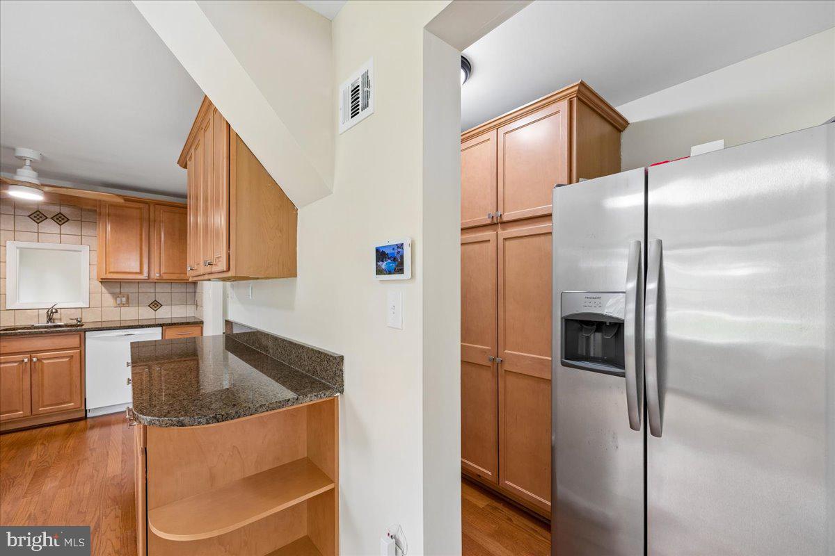 REGENCY ESTATES - Residential