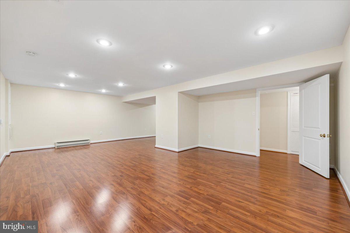 REGENCY ESTATES - Residential