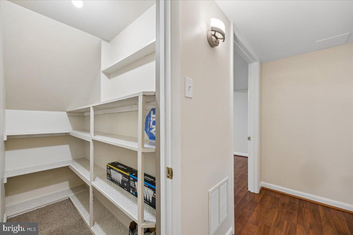 REGENCY ESTATES - Residential
