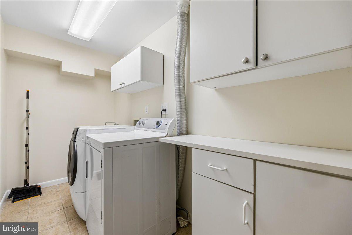 REGENCY ESTATES - Residential