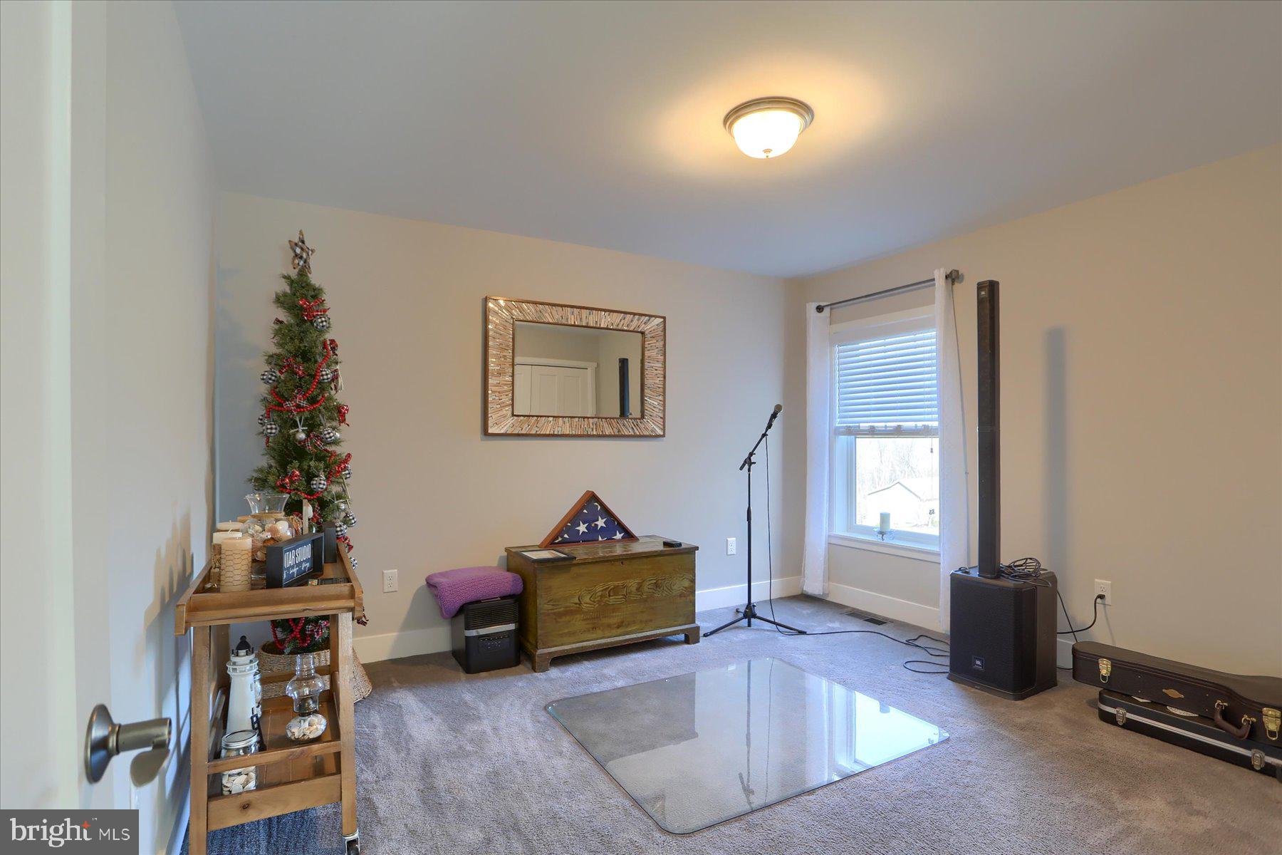 ROCKVILLE ESTATES - Residential