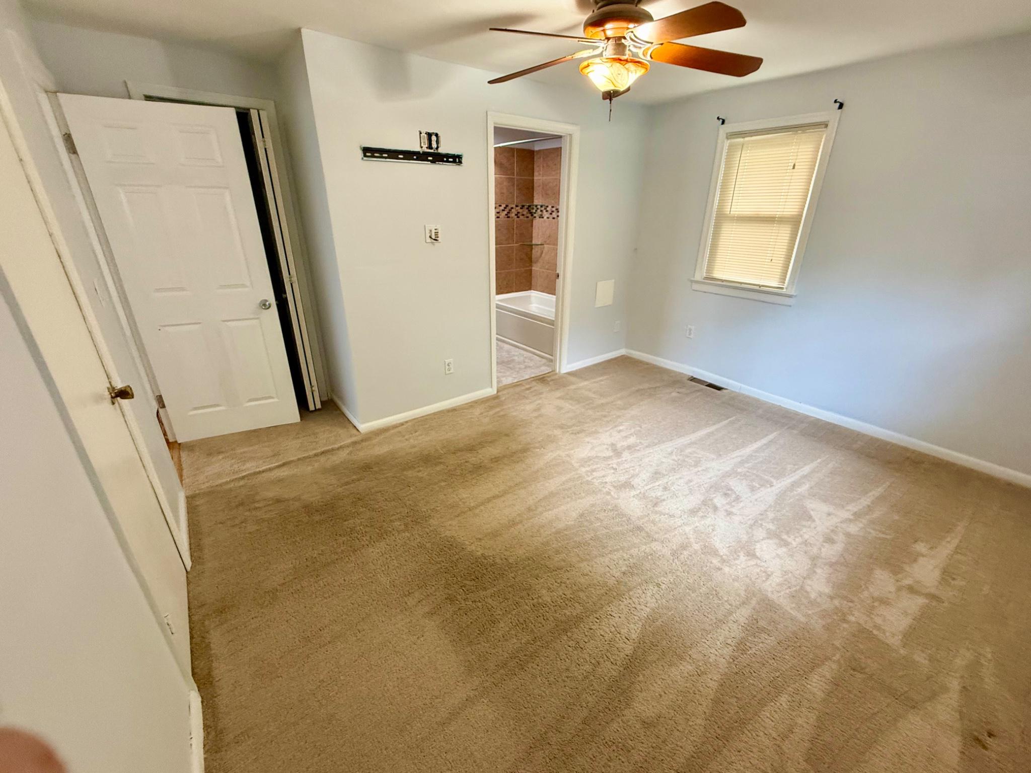 WOODLAND BEACH - Residential