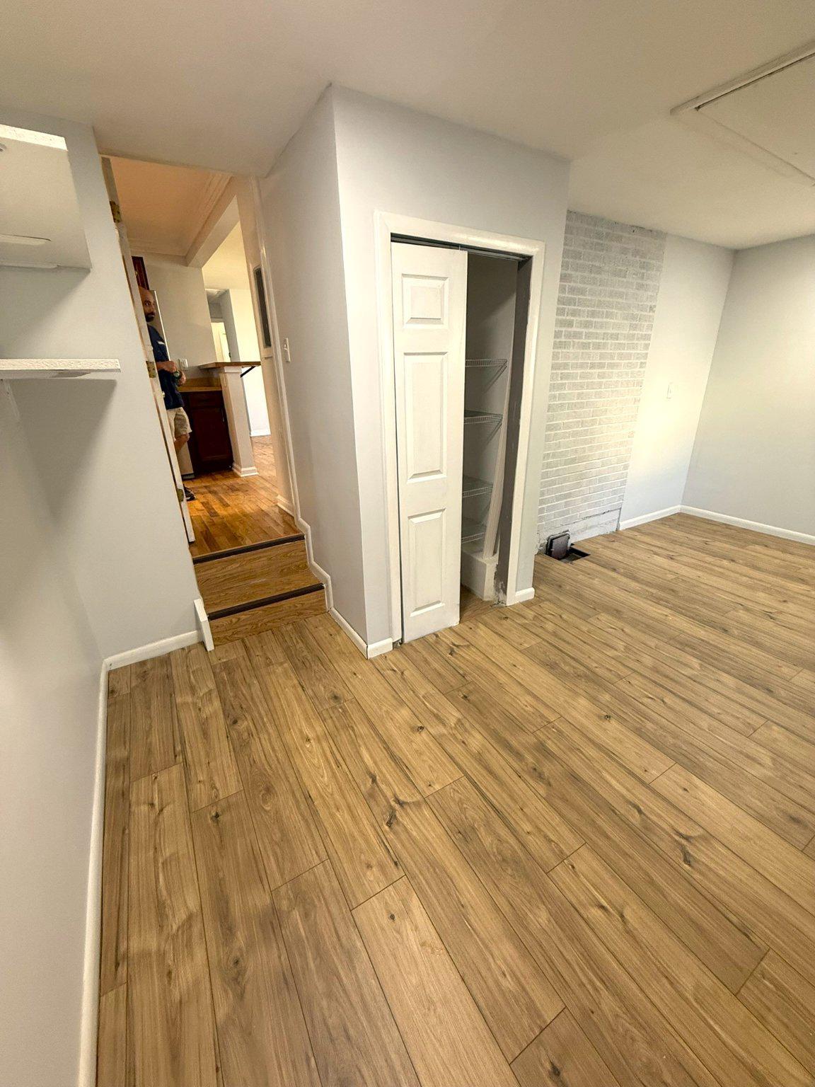 WOODLAND BEACH - Residential