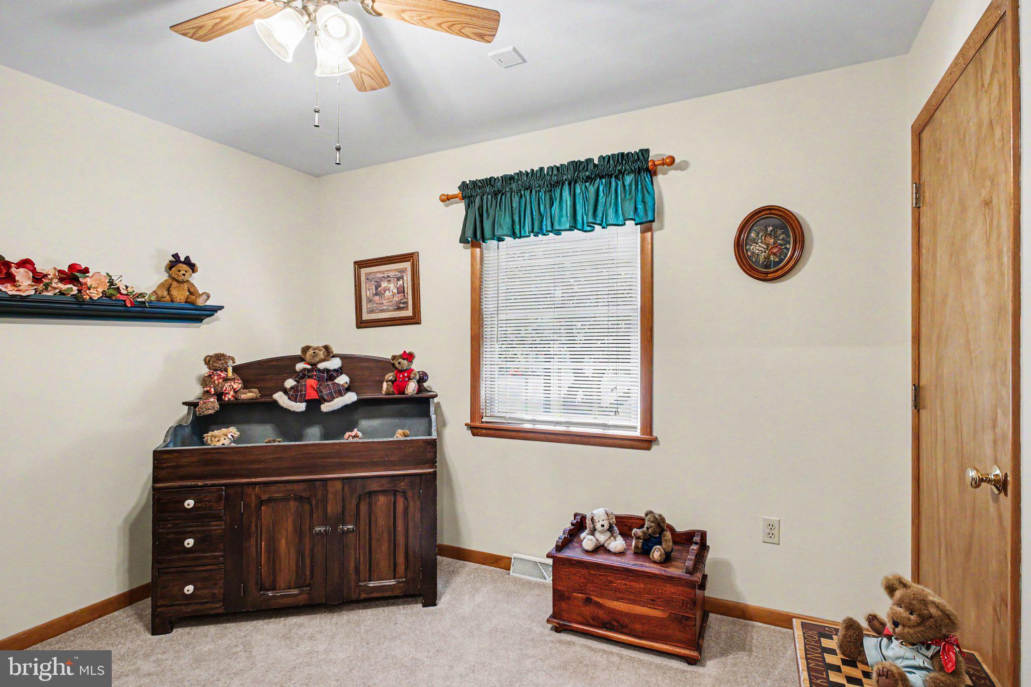 ENCHANTING ACRES - Residential