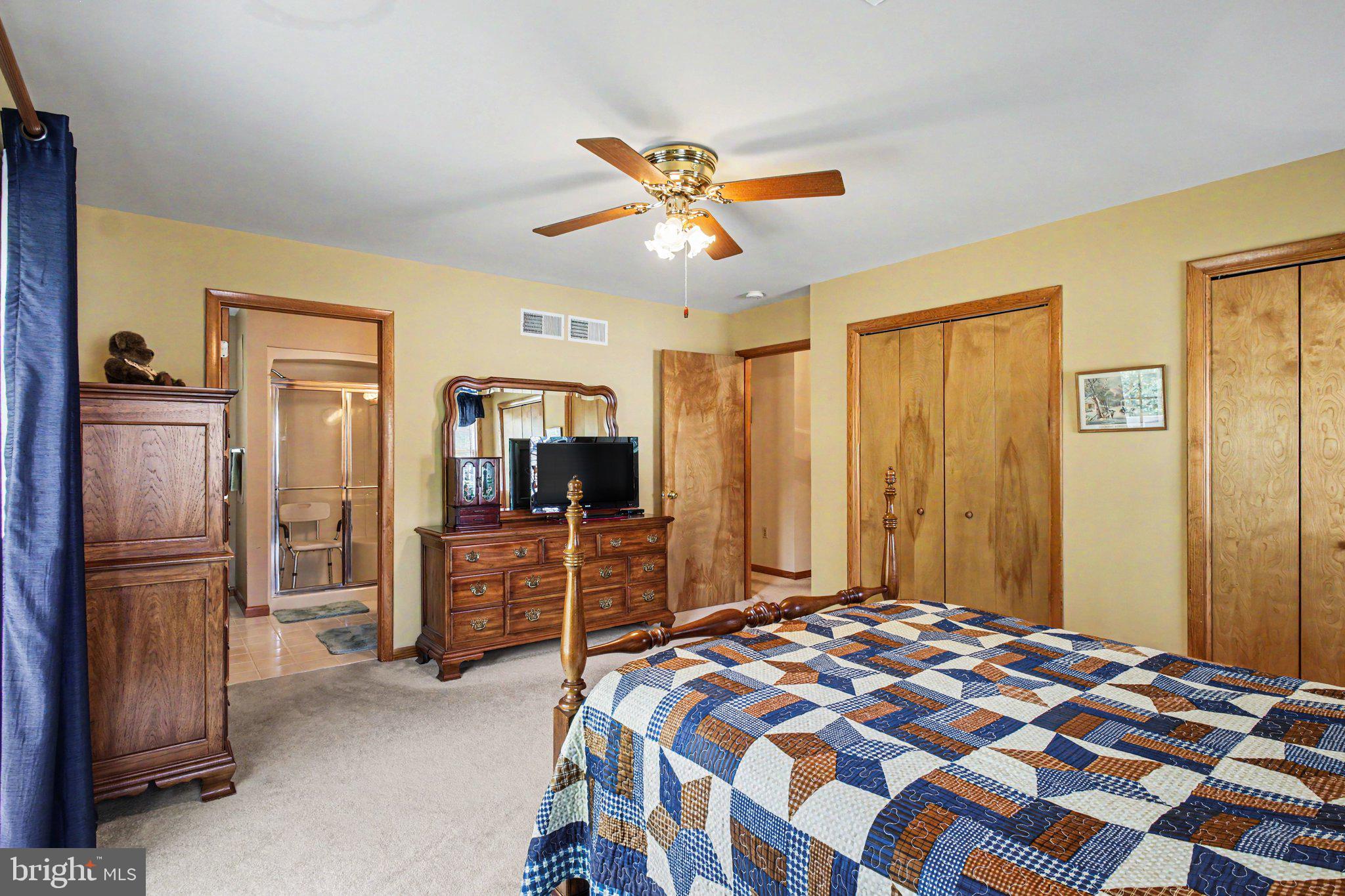 ENCHANTING ACRES - Residential