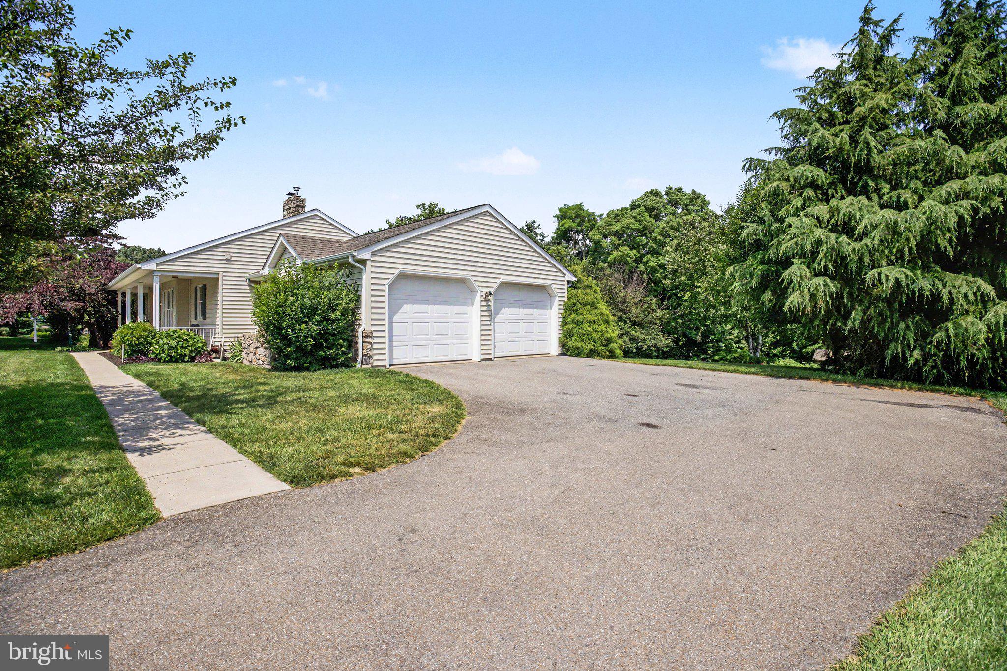 ENCHANTING ACRES - Residential