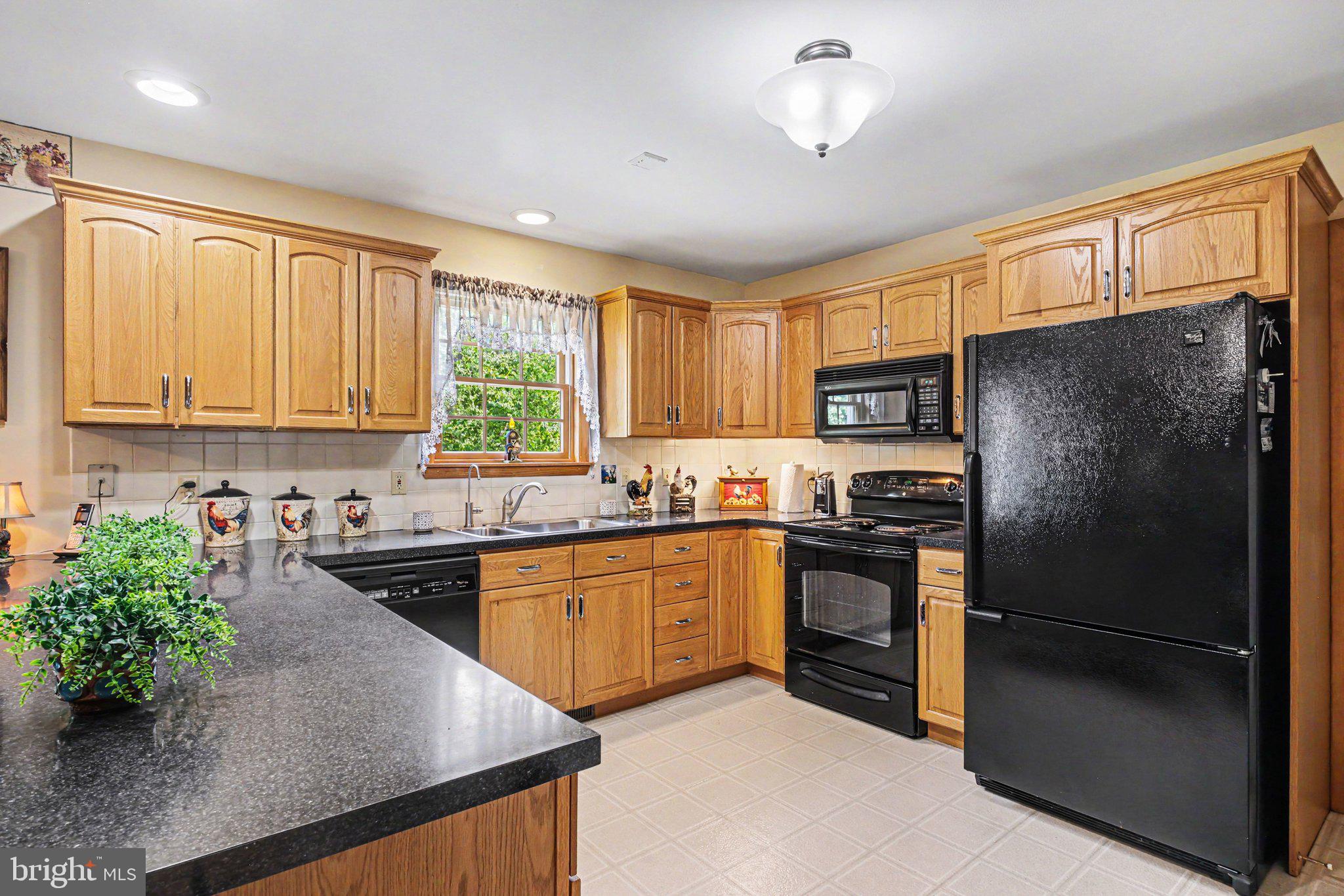 ENCHANTING ACRES - Residential