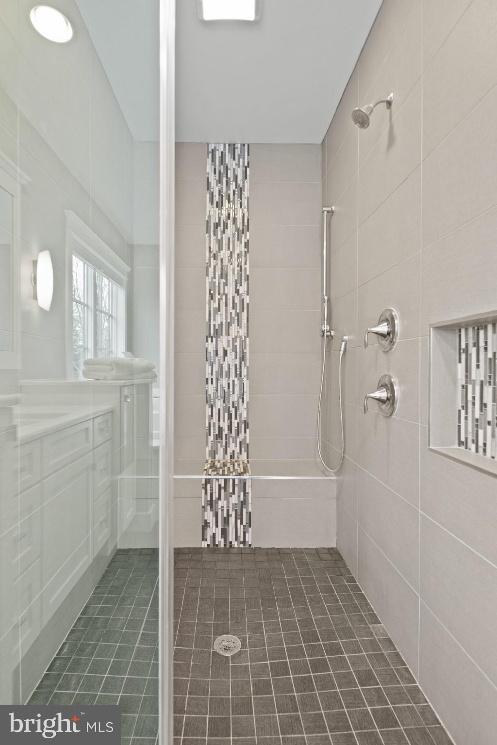 OAKWOOD KNOLLS - Residential