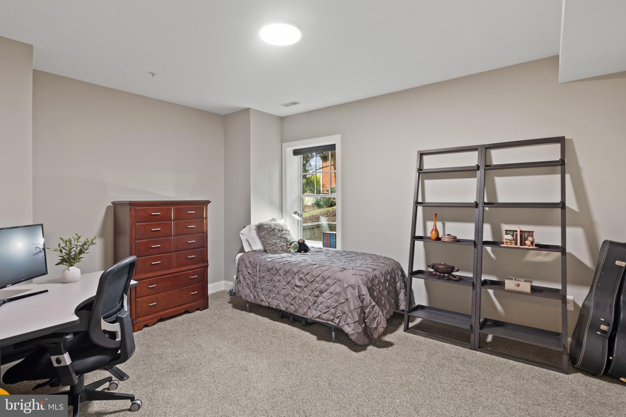OAKWOOD KNOLLS - Residential