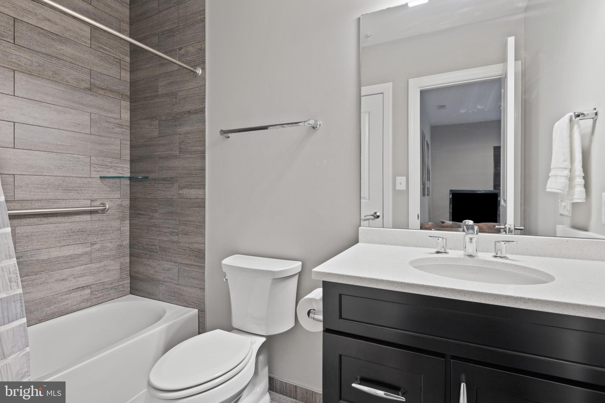 OAKWOOD KNOLLS - Residential