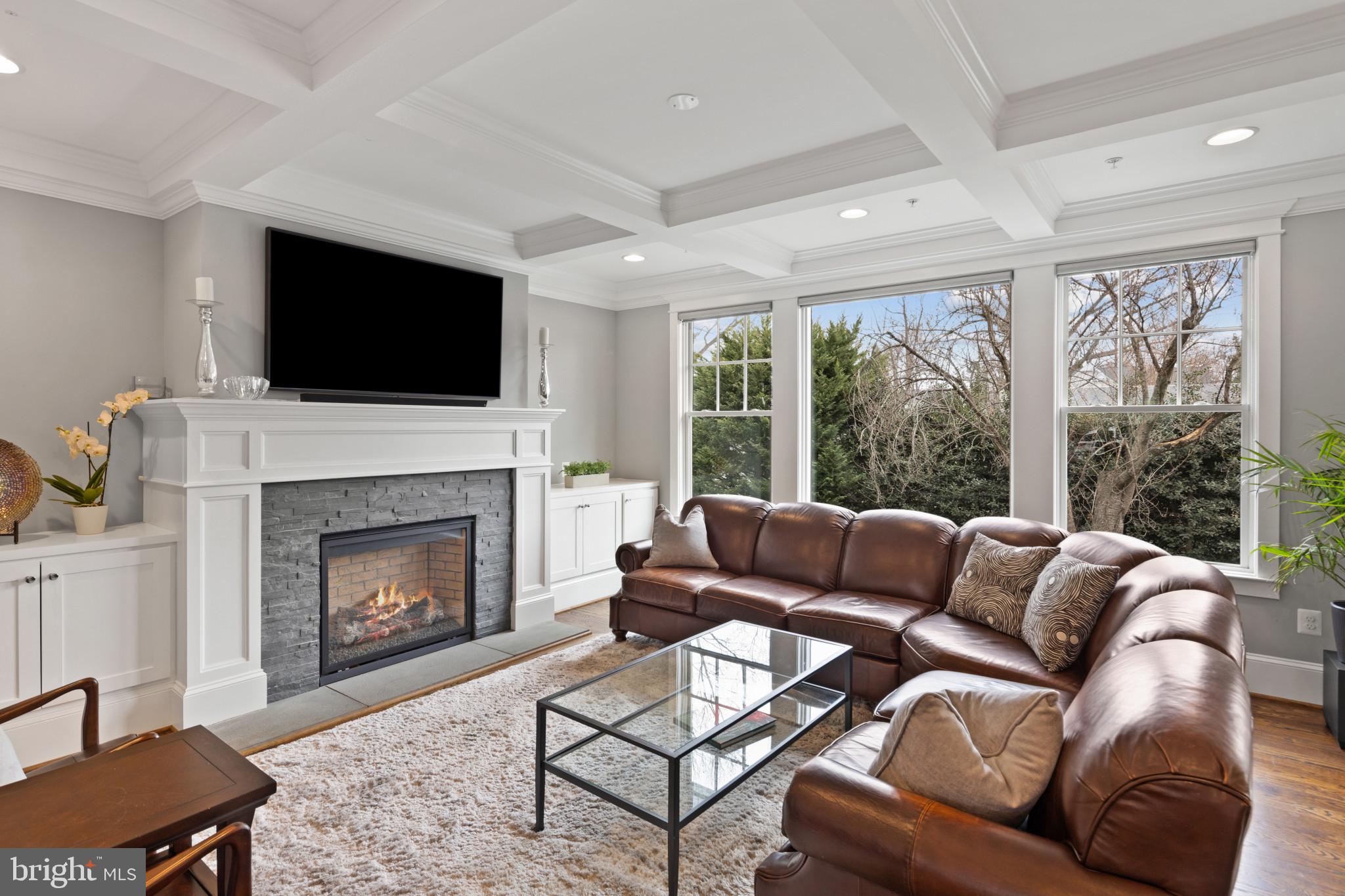 OAKWOOD KNOLLS - Residential
