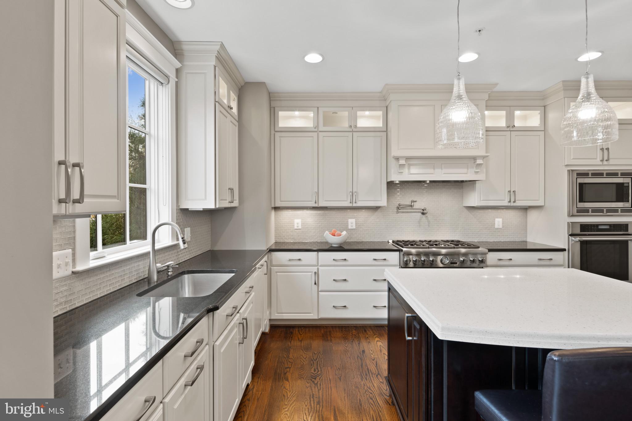 OAKWOOD KNOLLS - Residential
