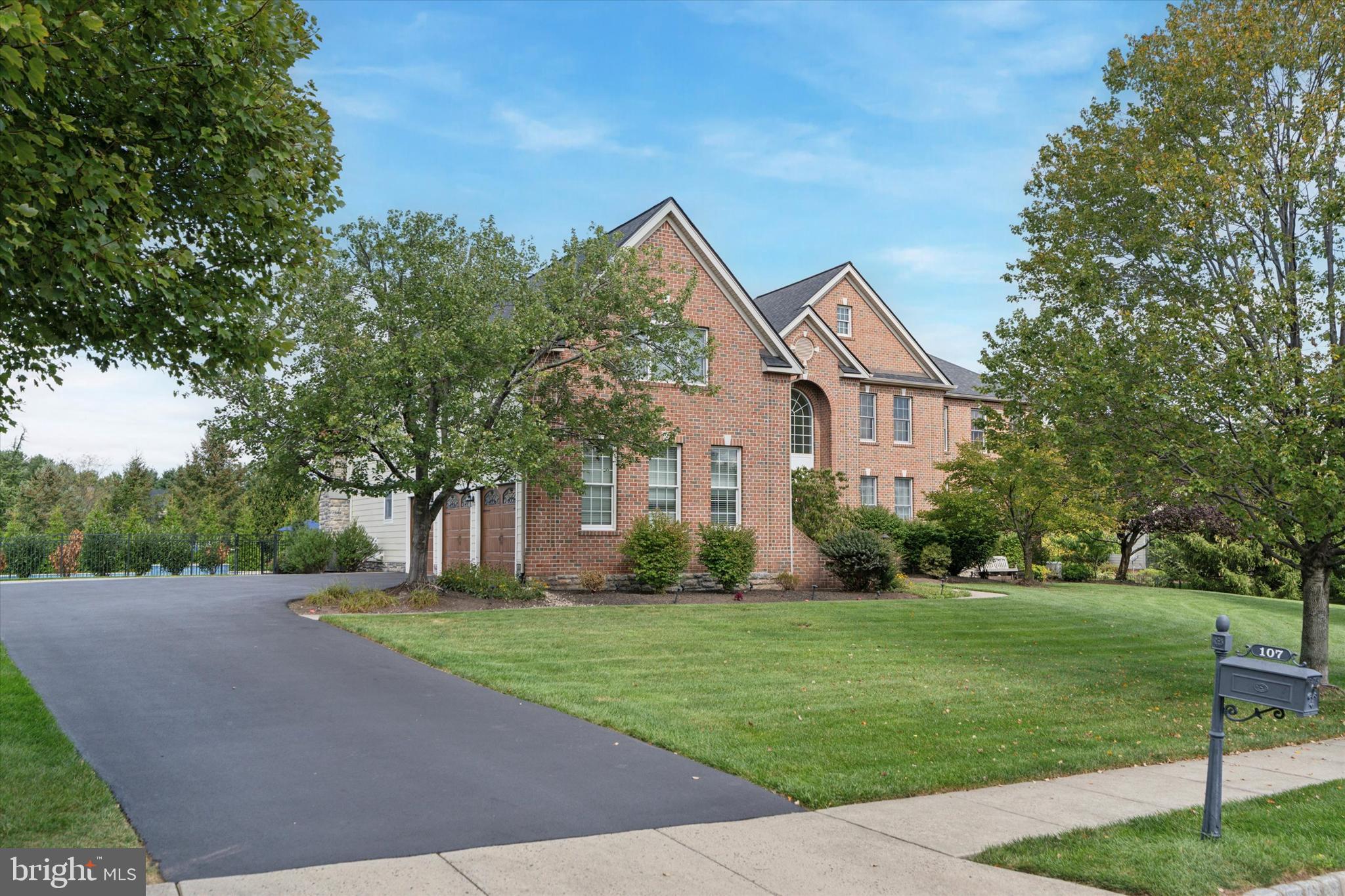 PROVIDENCE CHASE - Residential